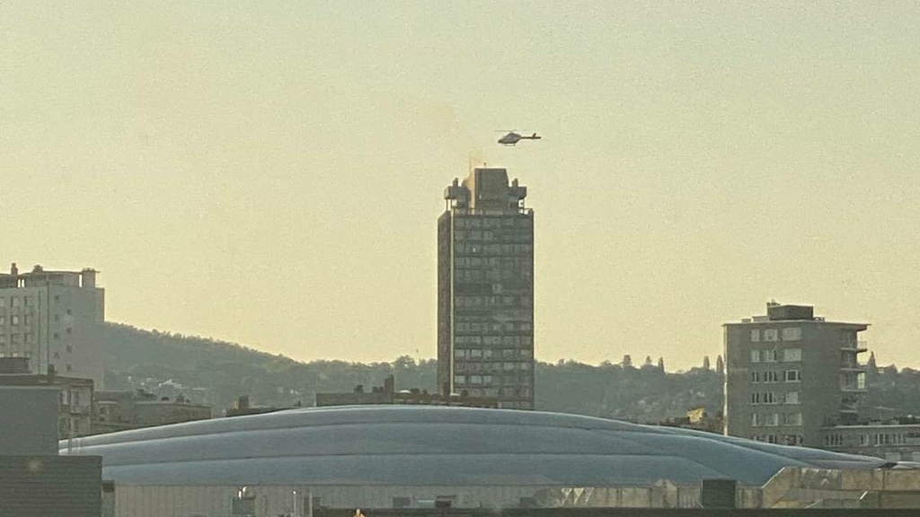 Tour Kennedy en feu à Liège: L'hélicoptère luxembourgeois sauve vingt personnes