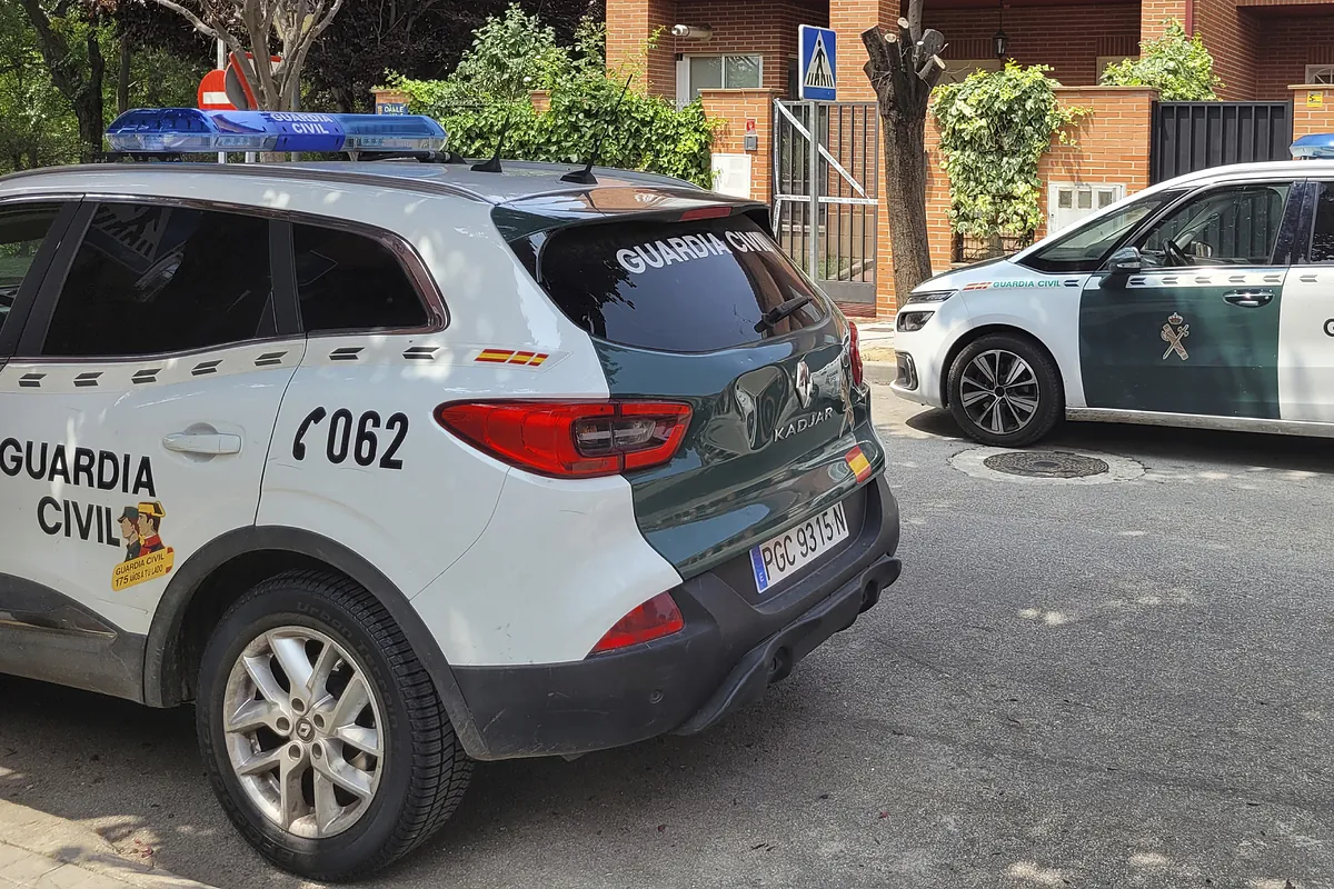 Un hombre con orden de alejamiento mata a su ex mujer y a sus dos hijos de 5 y 7 años en Cuenca