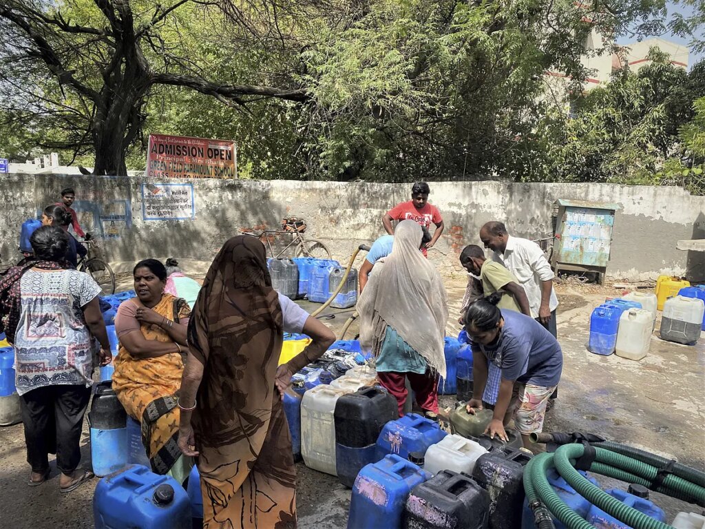 Un paseo por la Delhi marginal que se derrite con una ola de calor extremo que ha obligado a racionar el agua