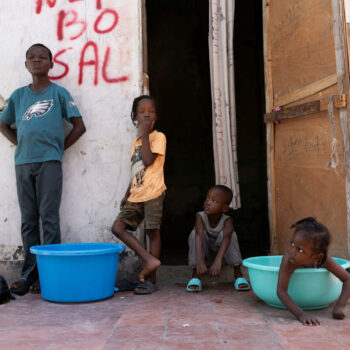 Les violences en Haïti ont provoqué le déplacement d'environ 300 000 enfants