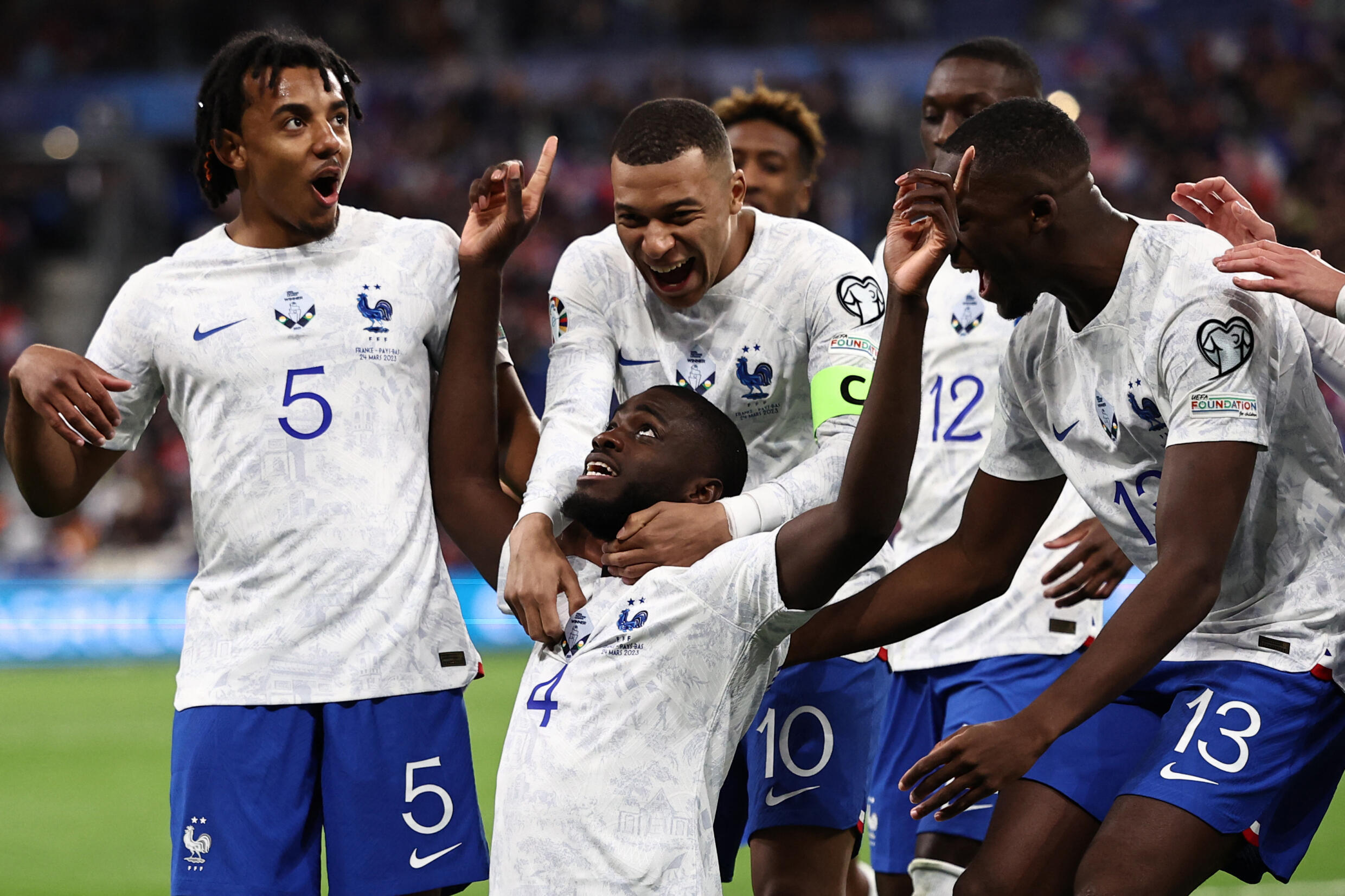 Euro 2024 : au bout de la nuit, la France brise sa malédiction des tirs au but et file en demies