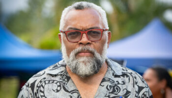 Résultats législatives 2024 : Emmanuel Tjibaou élu en Nouvelle Calédonie et 1er indépendantiste à l’Assemblée en 38 ans