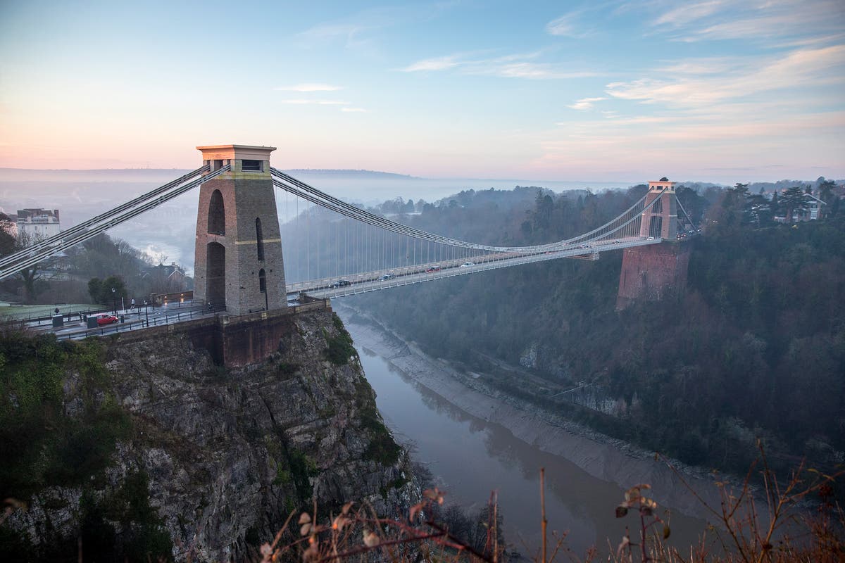 Manhunt after ‘human remains’ found in suitcases at Clifton Suspension Bridge - latest updates