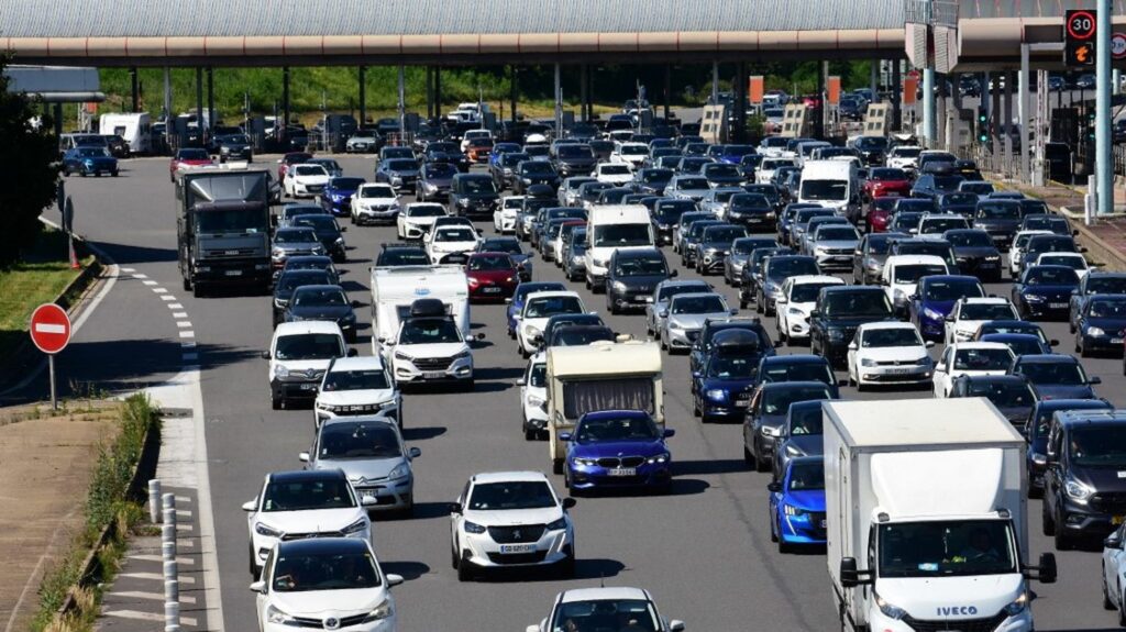 Départs en vacances : les journées de vendredi et samedi classées rouge sur une grande partie de la France, dans le sens des départs