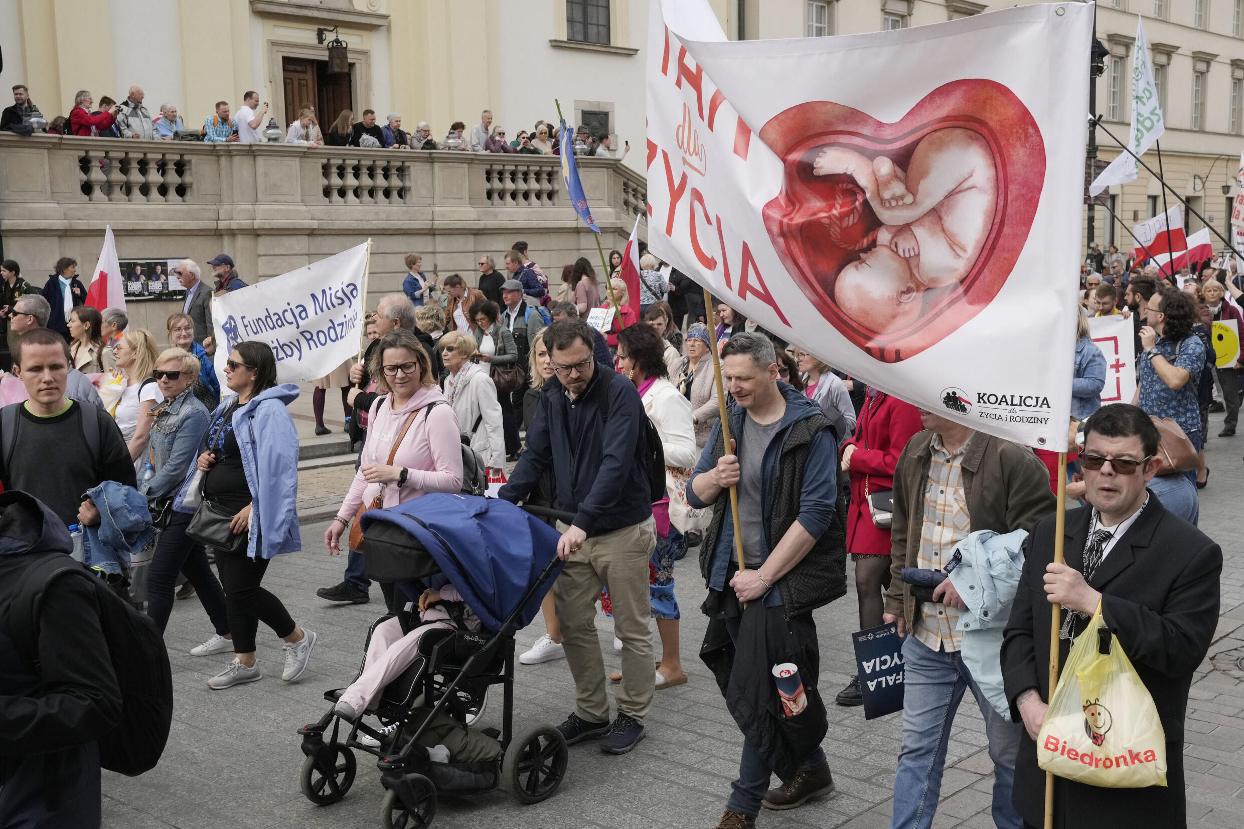 En Pologne, le Parlement rejette la décriminalisation de l'aide à l'avortement