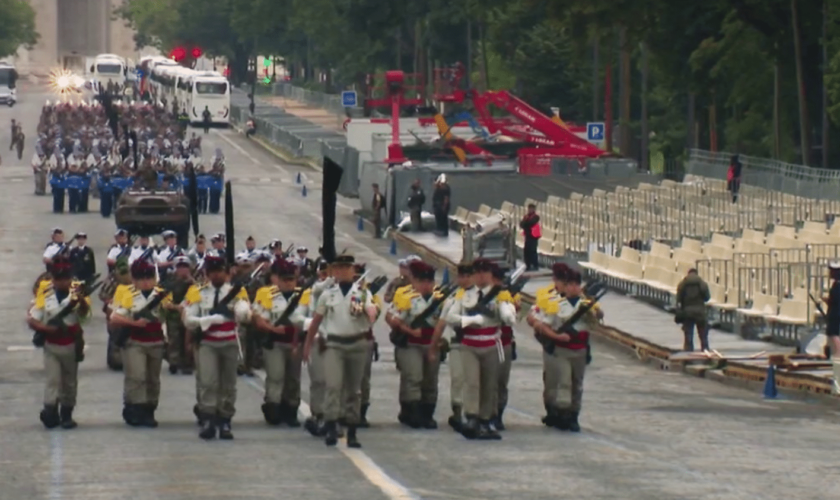 Défilé du 14-Juillet : la flamme olympique s’invite aux répétitions