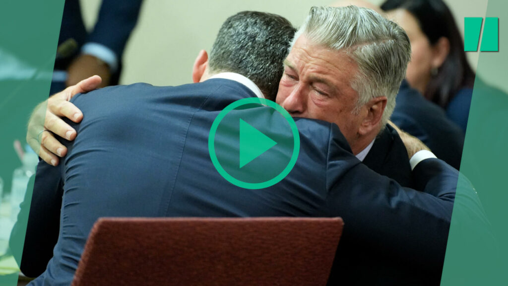 Alec Baldwin : son procès annulé pour vice de forme, l’acteur fond en larmes à l’audience