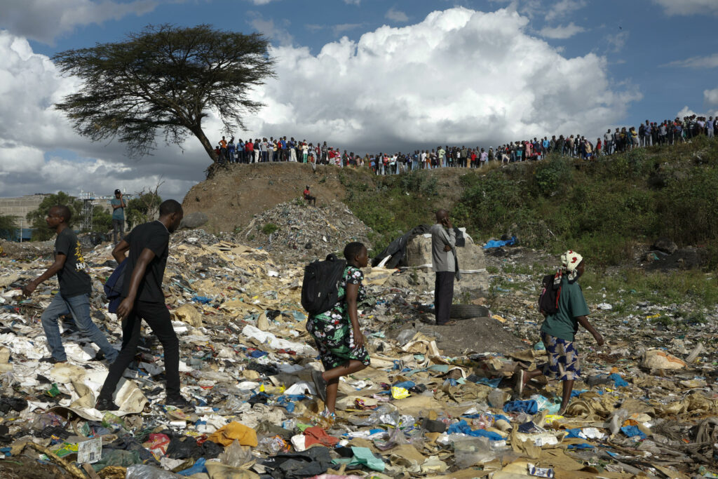 Kenya : des corps découverts dans une décharge, un "tueur en série" avoue 42 féminicides