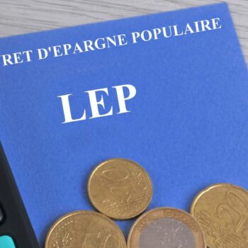 L'épargne des Français signe une année 2023 "exceptionnelle" avec 935,5 milliards d'euros