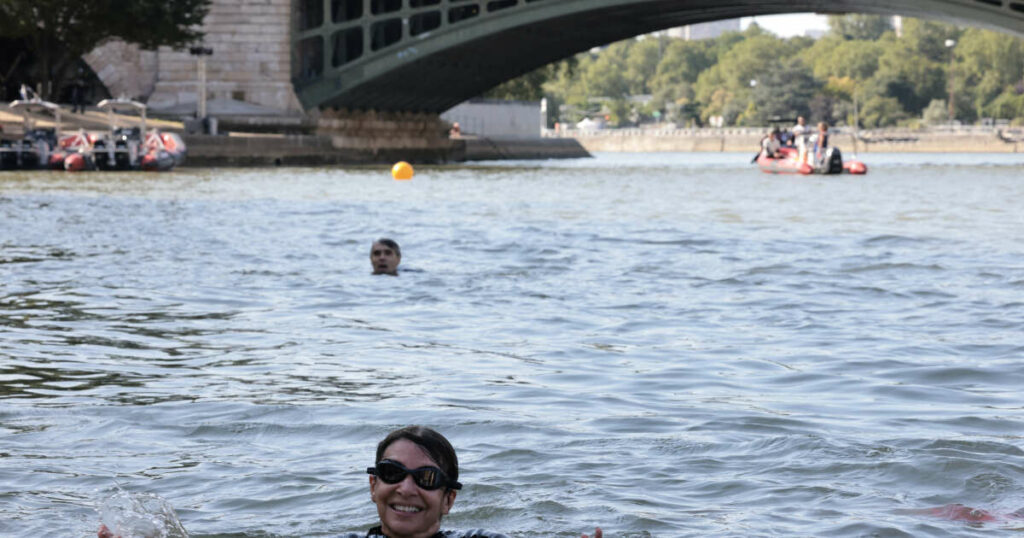 Malgré la baignade d’Anne Hidalgo, l’eau de la Seine est “loin d’être irréprochable”