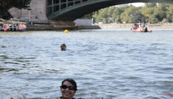 Malgré la baignade d’Anne Hidalgo, l’eau de la Seine est “loin d’être irréprochable”