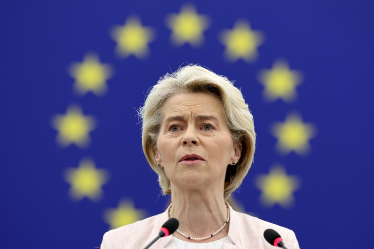 Industrie, migrations, logement: Von der Leyen cherche à convaincre les eurodéputés