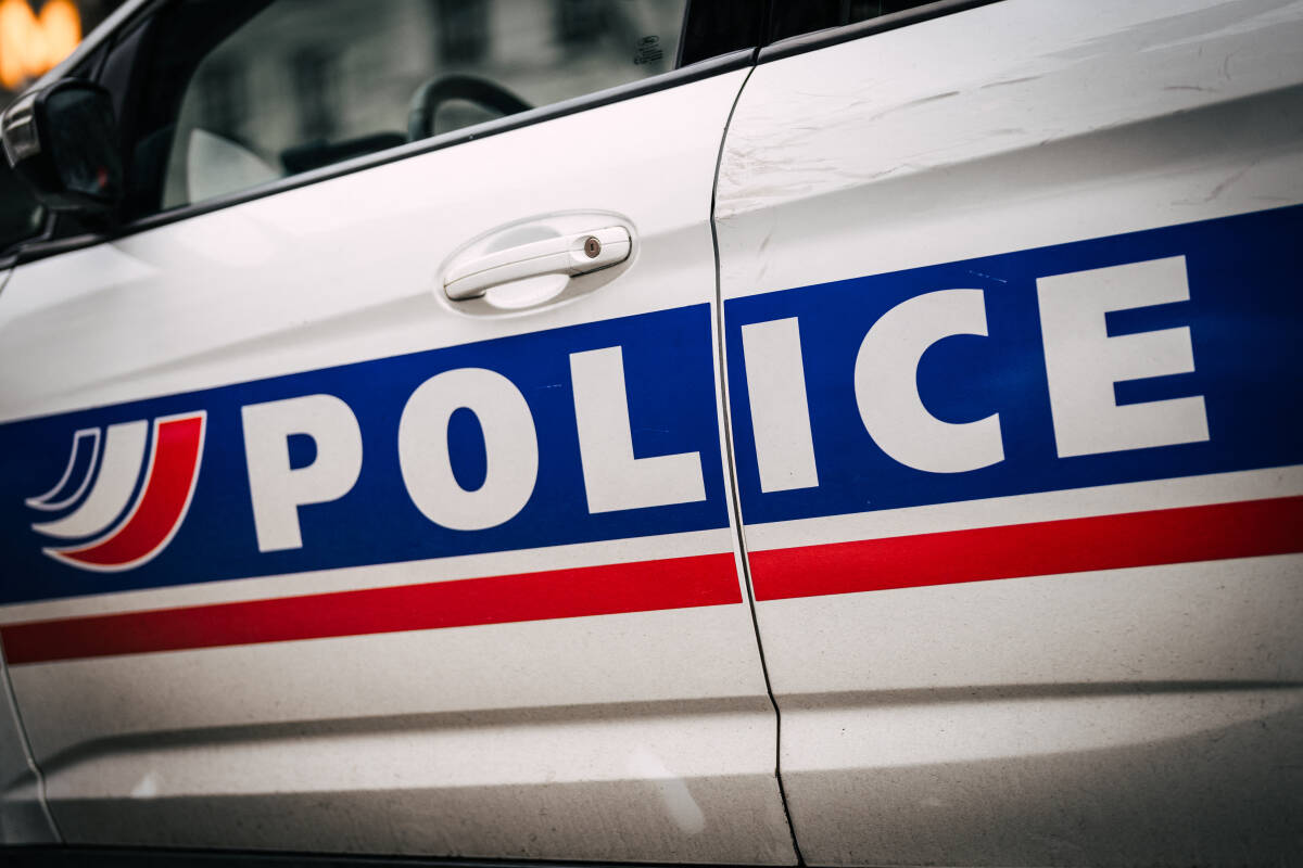 Un policier attaqué au couteau à Paris, l’agresseur grièvement blessé par balle