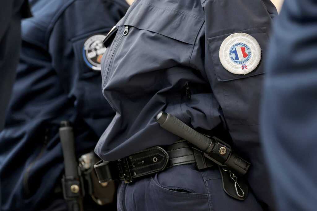 Paris : un policier blessé dans une attaque au couteau, l'auteur neutralisé