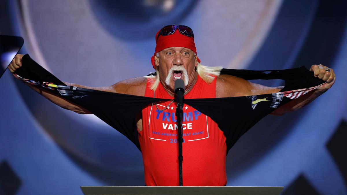 Und dann reißt sich Hulk Hogan sein Shirt vom Leib