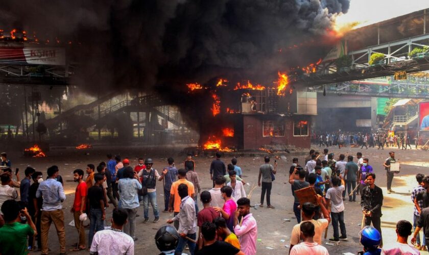 Bangladesh : l'un des principaux responsables de l'opposition arrêté après des manifestations meurtrières