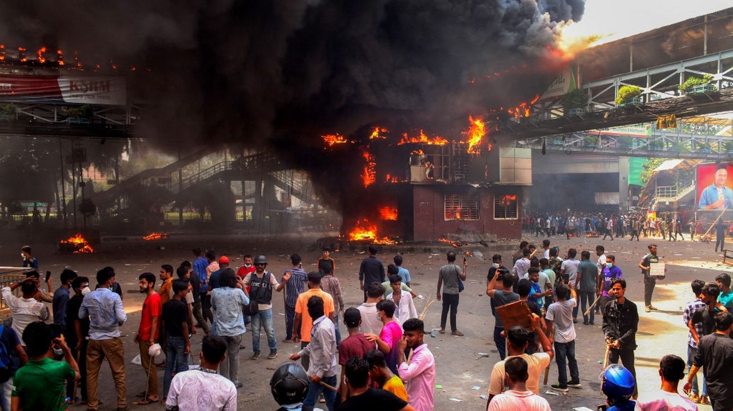 Bangladesh : l'un des principaux responsables de l'opposition arrêté après des manifestations meurtrières