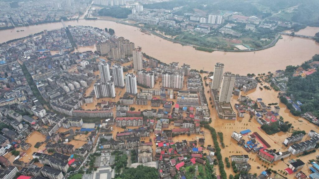 Naturkatastrophe: Mindestens elf Tote bei Einsturz von Autobahnbrücke in China