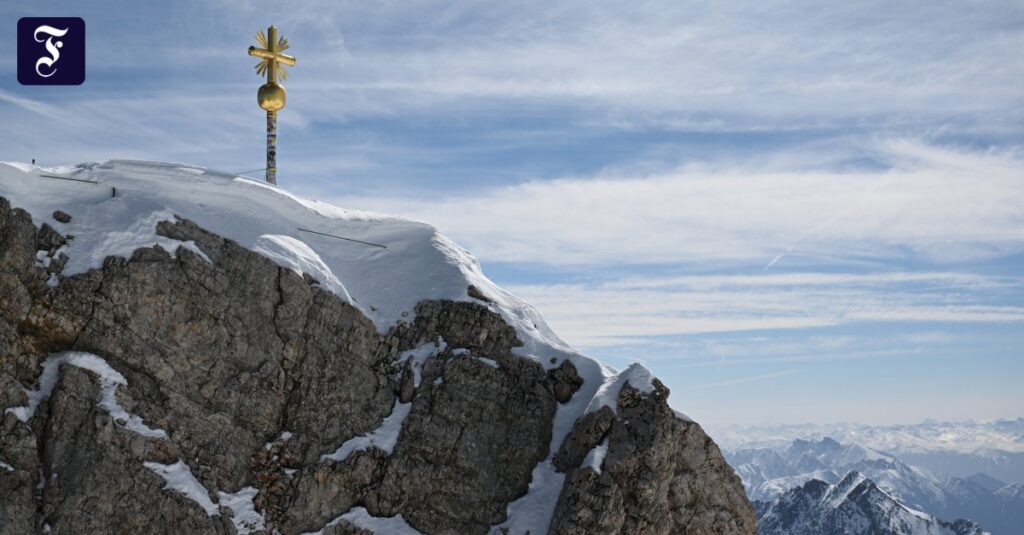 Zugspitze: Bergsteiger stützt 300 Meter tief in den Tod