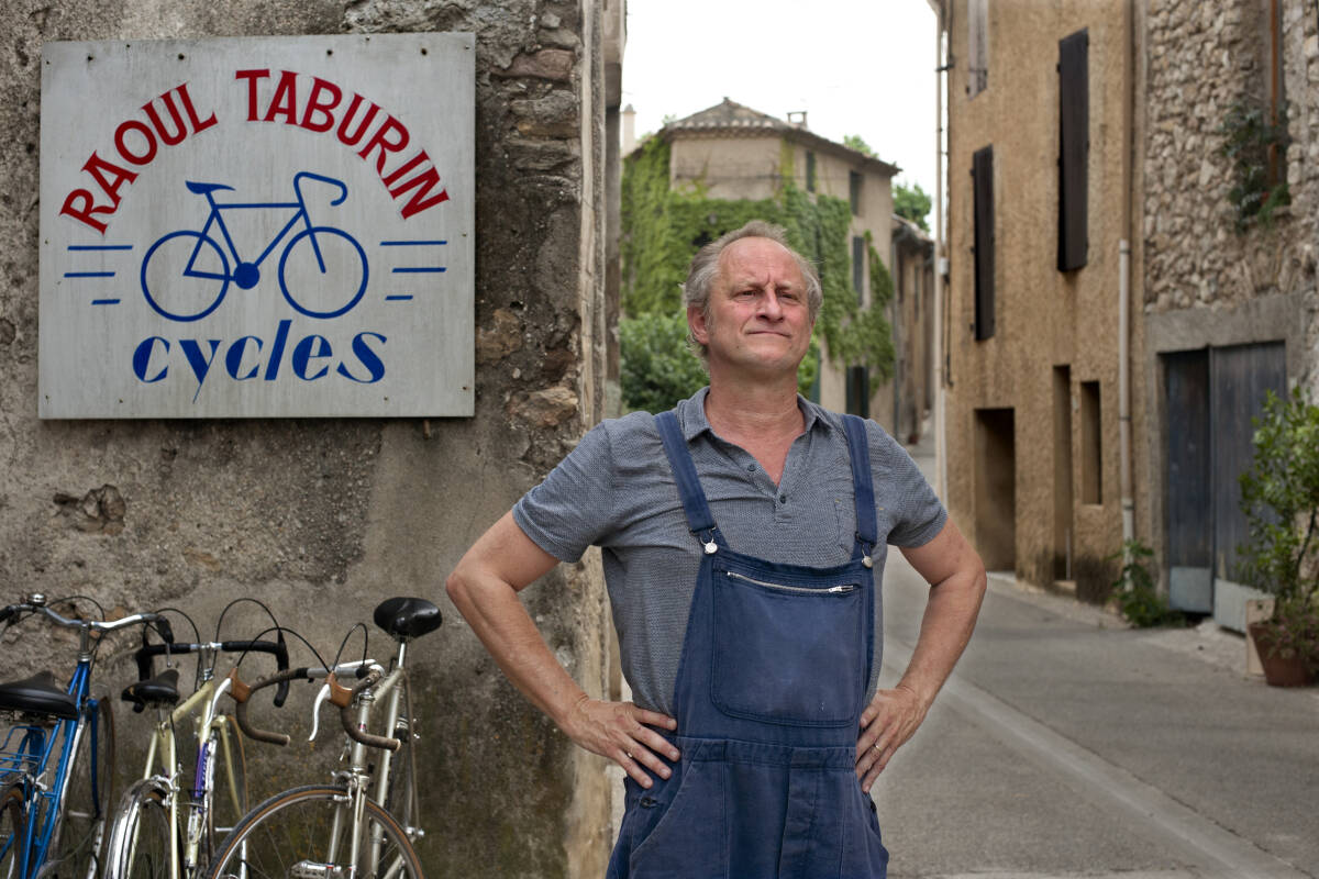 « Raoul Taburin », Poelvoorde, la tête dans  le guidon