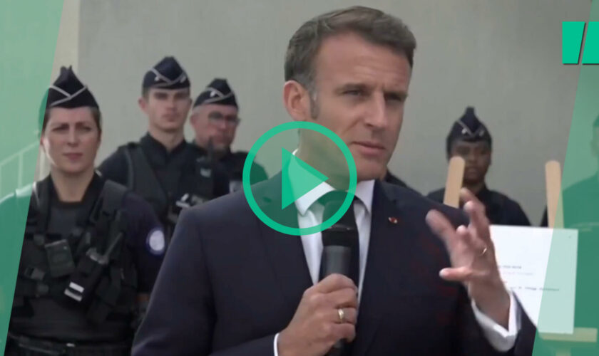 Jeux olympiques de Paris : Emmanuel Macron affirme depuis le village olympique que « nous sommes prêts »