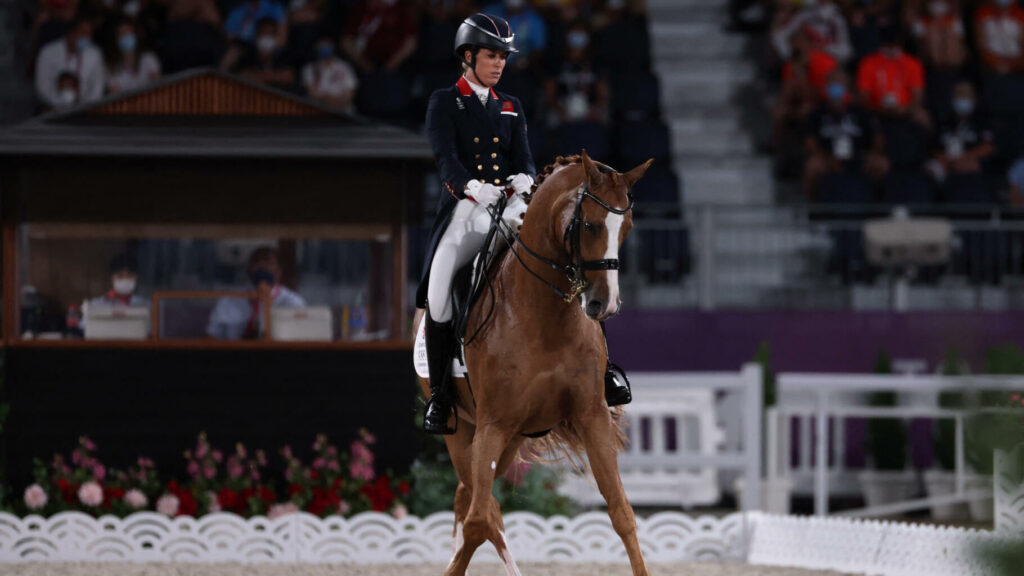 JO de Paris 2024 : la cavalière Charlotte Dujardin renonce aux Jeux après la diffusion d’une vidéo de maltraitance