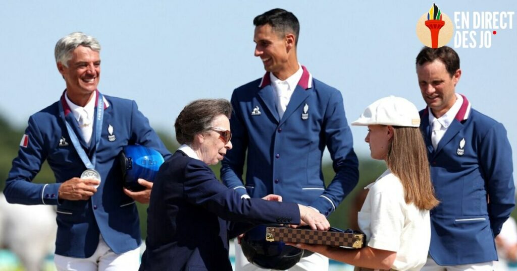 "C’est historique" : comment les cavaliers français ont conquis la médaille d'argent aux JO de Paris