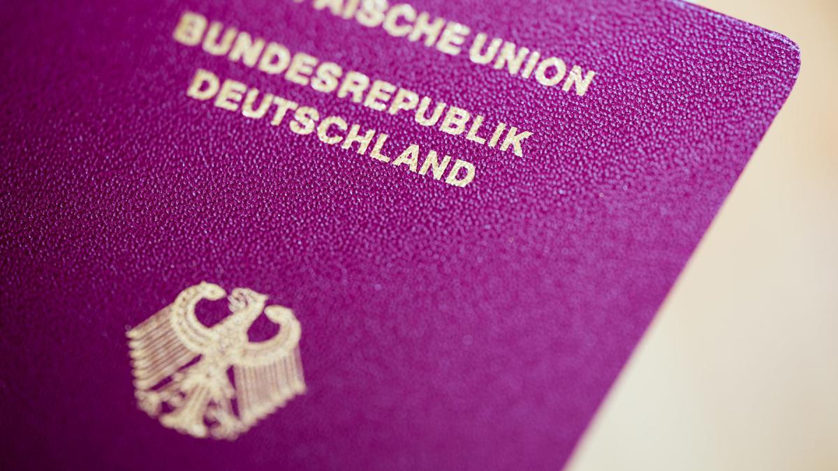 Anträge für deutschen Pass sprunghaft gestiegen