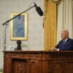 Biden insta a los estadounidenses a resolver sus diferencias "en las urnas, no con balas"