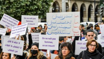Brûlées, égorgées ou battues à mort: Au Maghreb, le silence sur les féminicides se fissure
