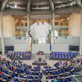 Mit einer Reform des Bundeswahlgesetzes sollte die Größe des Bundestags beschränkt werden. Aber ist sie verfassungskonform? Foto