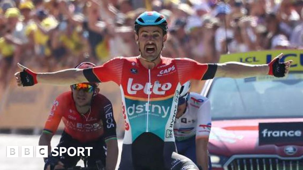 Victor Campenaerts  celebrates winning stage 18 of the 2024 Tour de France