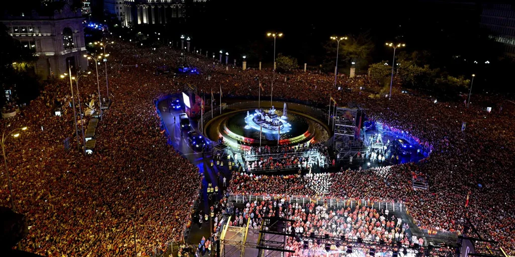 Cibeles, epicentro de la fiesta de todo un país