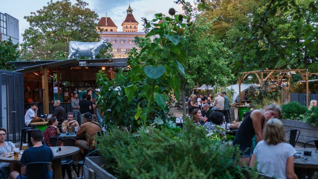 Cuisine italienne, bistronomique... Notre sélection de guinguettes à Paris pour (enfin) profiter des beaux jours