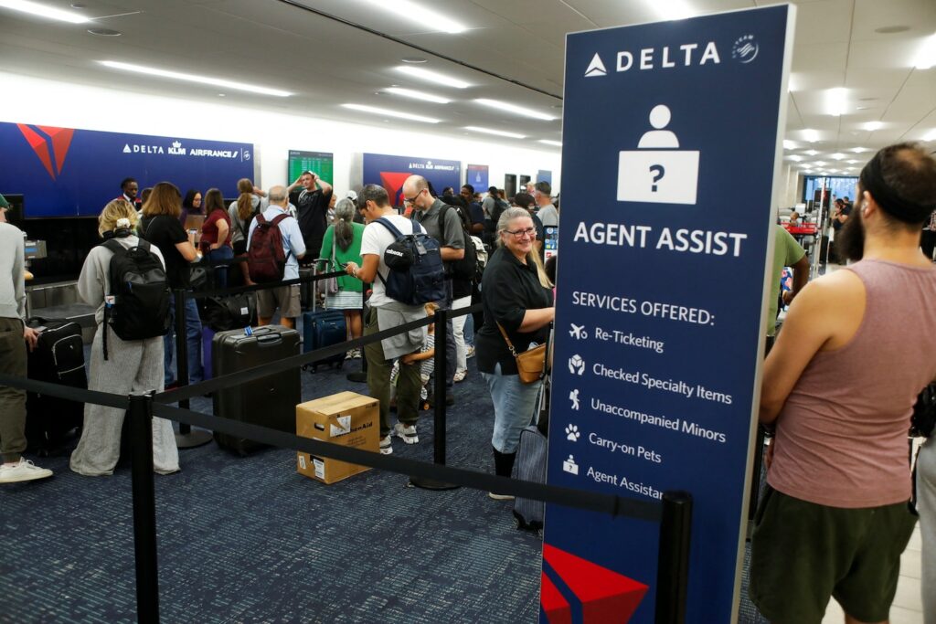 Delta under federal investigation as it cancels thousands of flights