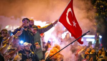 Ekstase, Hoffnung, Hup-Konzerte: Unterwegs mit türkischen Fans: "Die EM gehört uns"