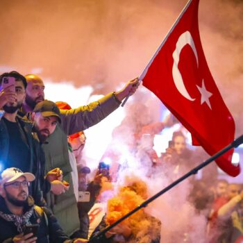 Ekstase, Hoffnung, Hup-Konzerte: Unterwegs mit türkischen Fans: "Die EM gehört uns"