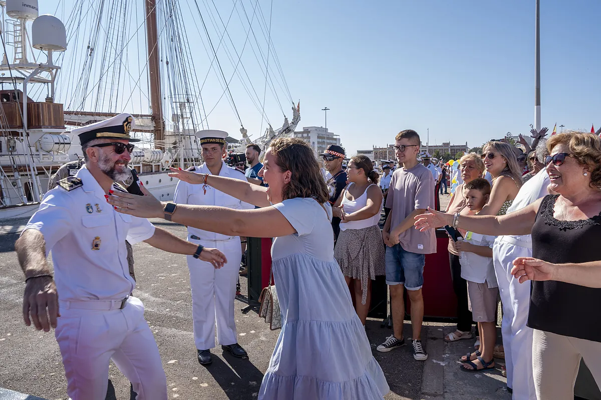 El buque escuela Elcano regresa a Cádiz del viaje previo al embarque de la princesa Leonor