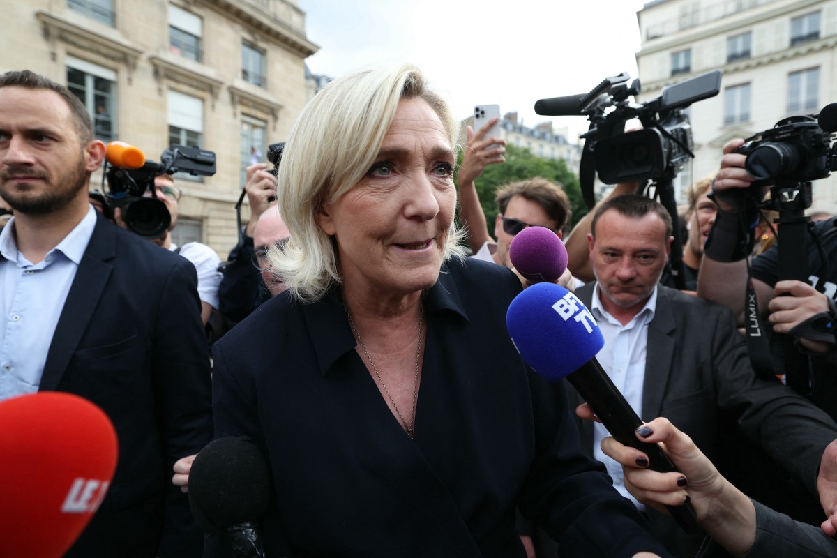 En France: La macronie cherche une alternative à la gauche, le RN arrive à l'Assemblée