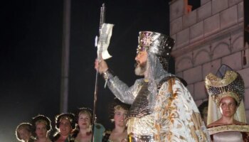 Fiesta de moros y cristianos de Villajoyosa 2024: cortes de tráfico y horario de los desfiles