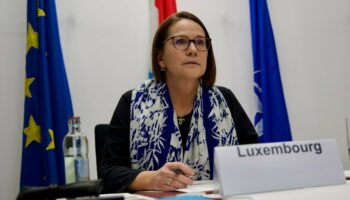 Fracture du tibia: La ministre Yuriko Backes va devoir télétravailler