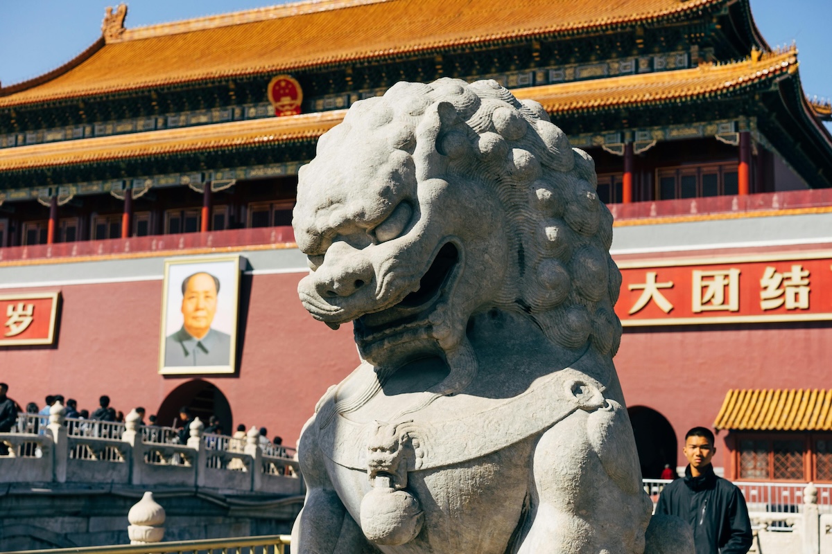 Le mystère du vol de deux statues de lions déroute toujours la police chinoise