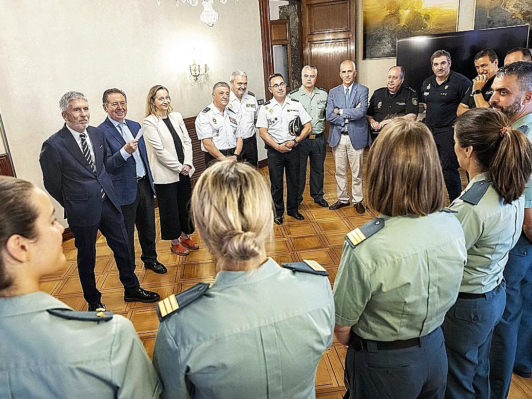 Marlaska envía guardias civiles sin experiencia a la zona crítica de los JJOO en París