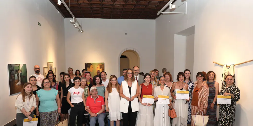 'Mujeres en el arte' toman el museo de Santa Cruz con una mirada femenina y rompedora