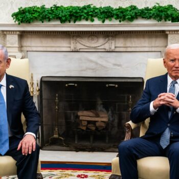 Netanyahu meets with Biden, then with hostage families and Harris
