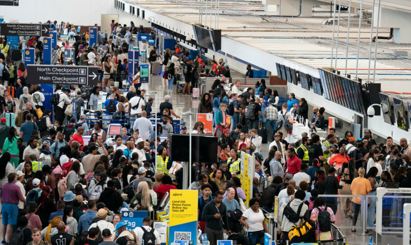 Outage for Microsoft Users Knocks Out Systems for Airlines and Hospitals in Chaotic Day