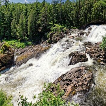 Plongée dans l'Outaouais, la région préservée du Québec