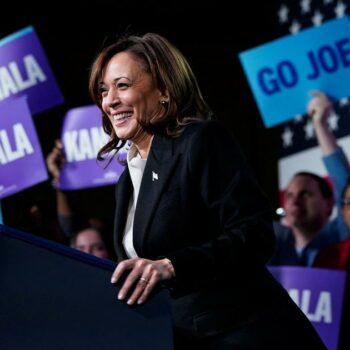 Présidentielle américaine: Kamala Harris impose sa candidature au parti démocrate