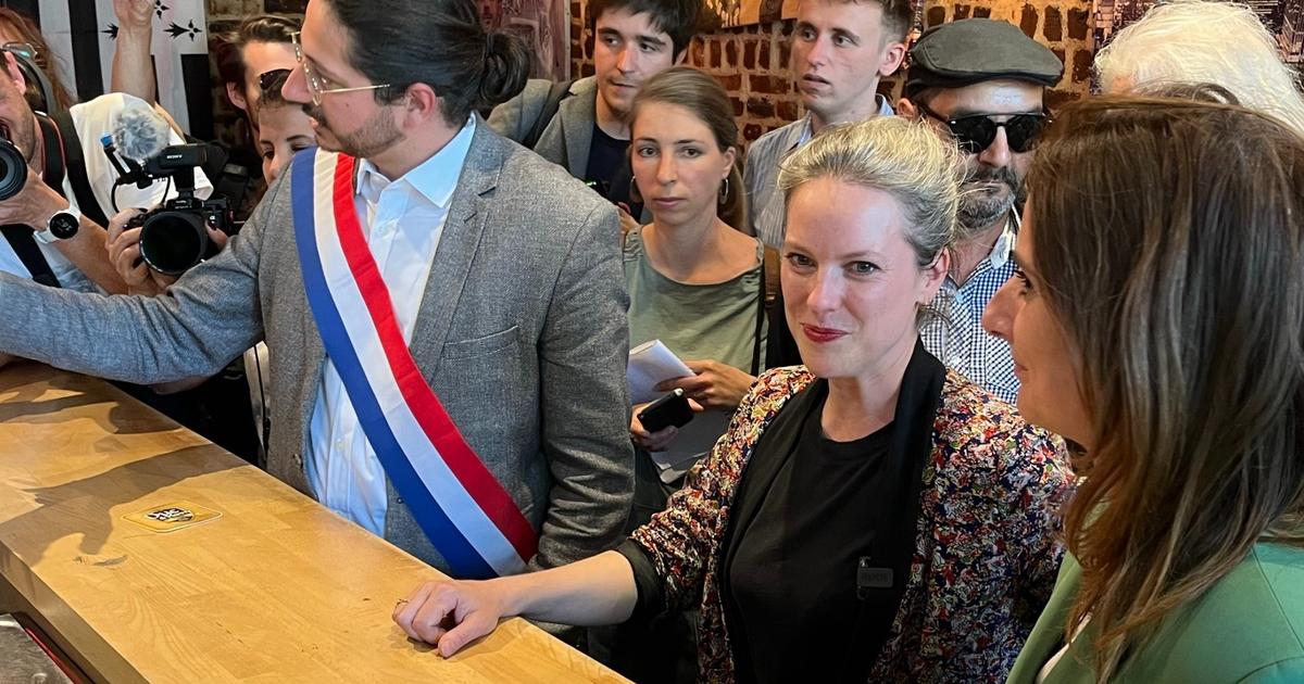 Sur le terrain malgré la trêve olympique, Lucie Castets veut accentuer la pression sur Emmanuel Macron