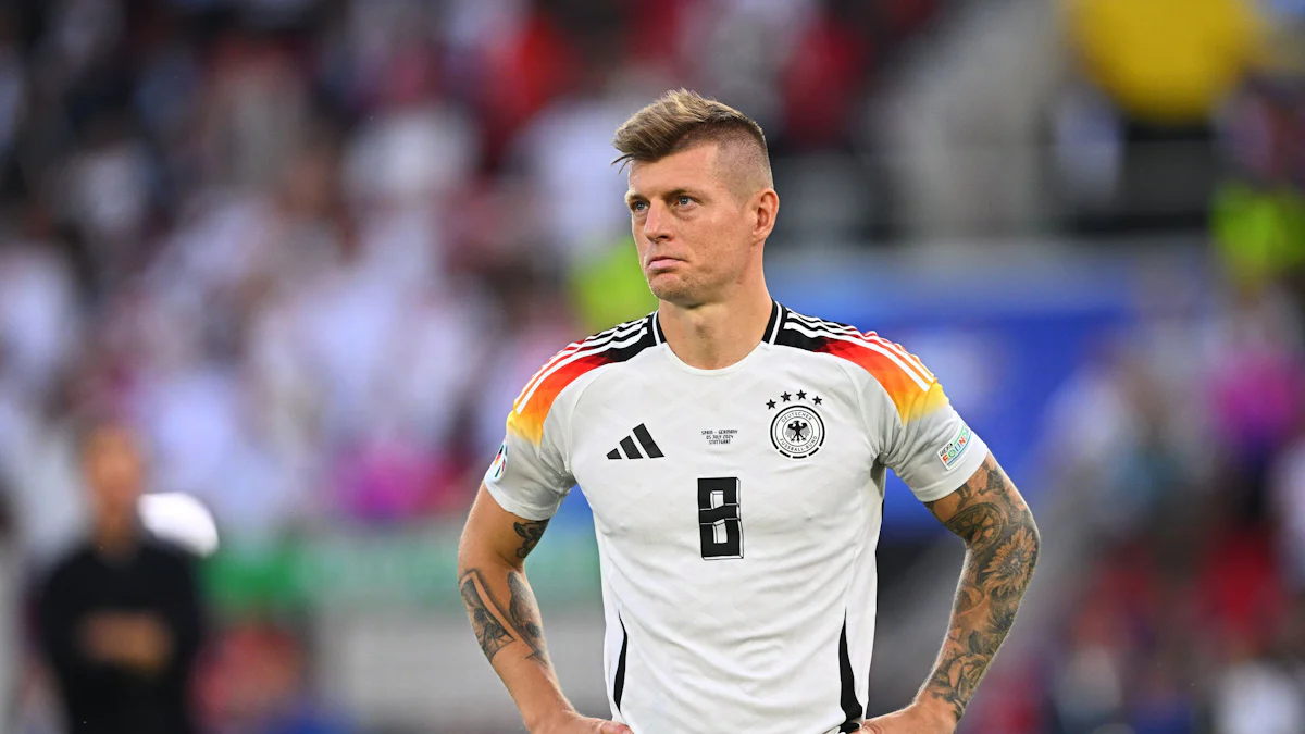 Toni Kroos: Spät, aber nicht zu spät applaudiert ihm das ganze Land